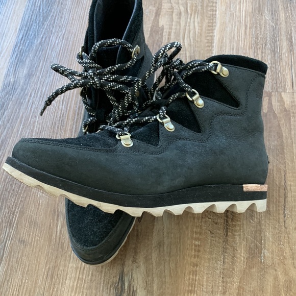 Sorel Sneakchic Alpine Boots - Picture 4 of 6